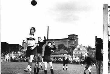 Fußballspiel im Stadion, 1951