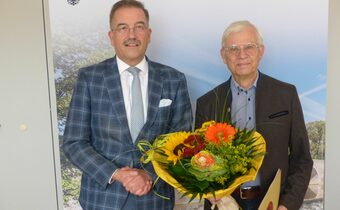 Prof. Brobmann erhält Ehrenamtspreis