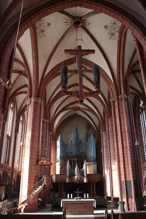 Blick auf die Orgel.